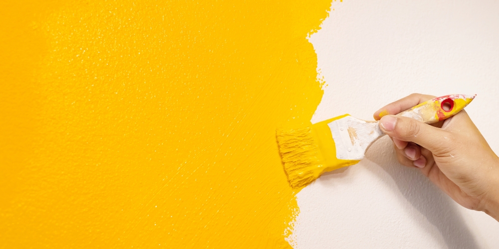 Что такое фасадная краска и чем она отличается от обычной