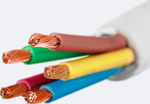 Почему хороший электрический кабель служит десятилетиями